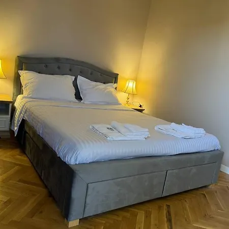 Old Town Bamboo Tree 2 Bedroom * Vidin