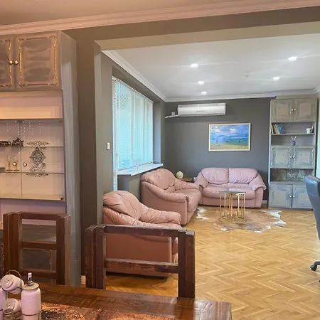 Old Town Bamboo Tree 2 Bedroom Apartman *